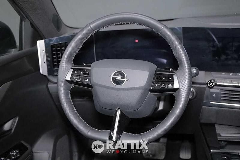 Usata Opel Astra S 131 CV (96 kW) 2025 Kaolin white Berlina