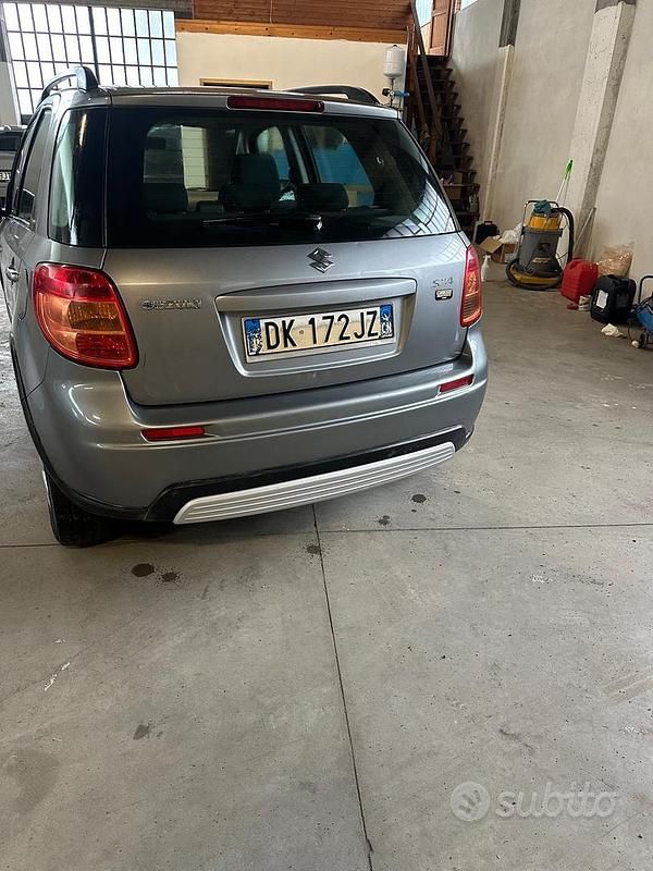 Usata Suzuki SX4 107 CV (78 kW) 2008 Grigio Station wagon