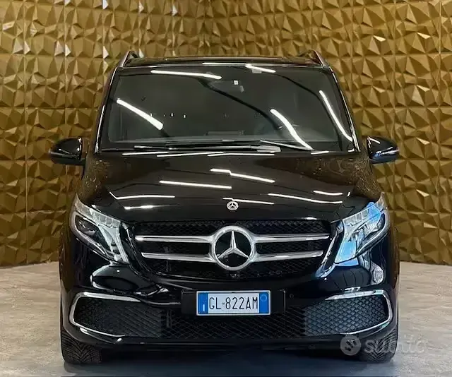 Usata Mercedes V250 Premium 190 CV (139 kW) 2022 Nero Monovolume