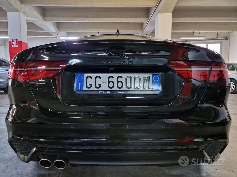 Usata Jaguar XE R-Dynamic 204 CV (150 kW) 2022 Nero Berlina