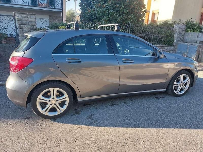 Usata Mercedes A180 109 CV (80 kW) 2014 Berlina