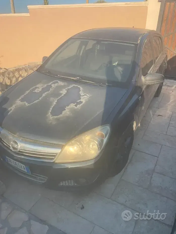 Usata Opel Astra 101 CV (74 kW) 2006 Bluazzurro Berlina