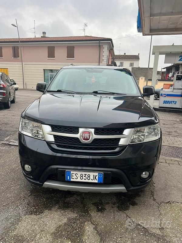 Usata Fiat Freemont 170 CV (125 kW) 2013 Nero SUV