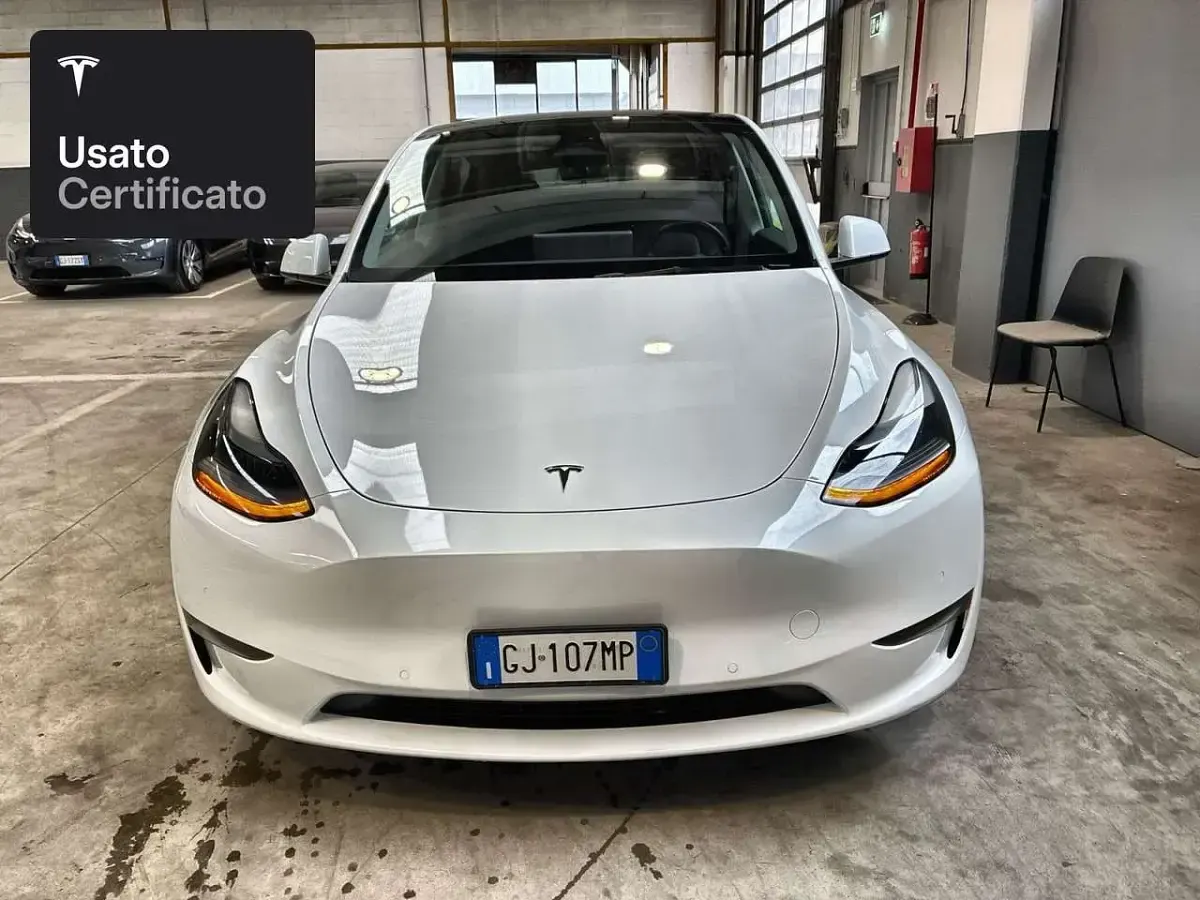 Usata Tesla Model Y Long Range AWD 258 kW (351 CV) 2022 Pearl white multicoat SUV