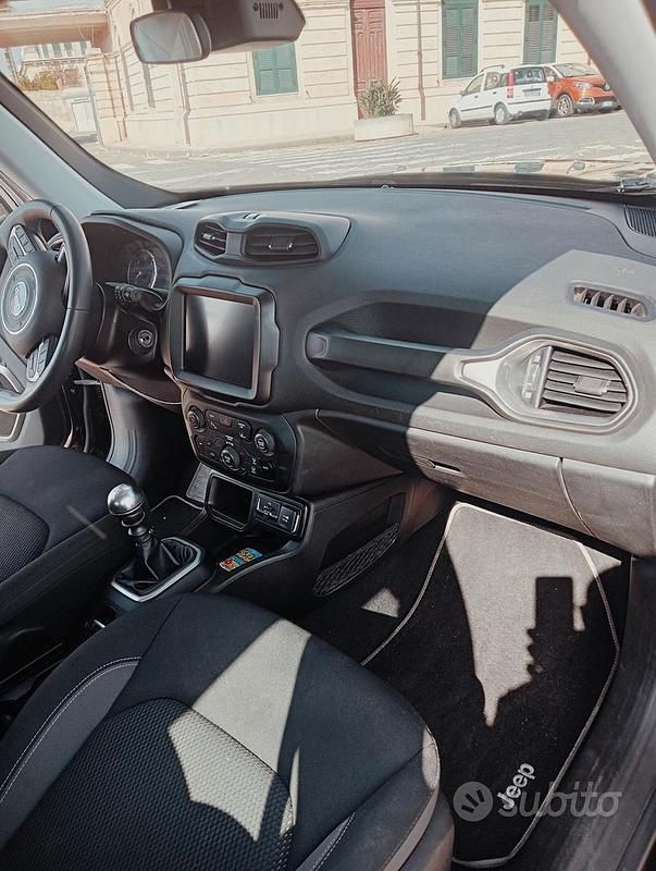 Usata Jeep Renegade 130 CV (95 kW) 2023 Nero SUV