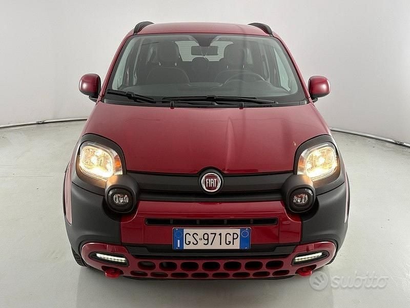 Usata Fiat Panda Cross Cross 70 CV (51 kW) 2024 Rosso Utilitaria