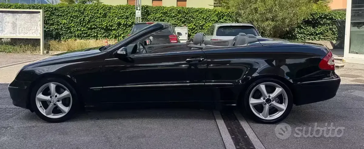 Usata Mercedes CLK200 163 CV (119 kW) 2005 Nero Cabrio