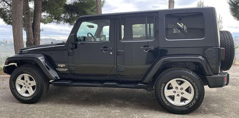 Usata Jeep Wrangler Unlimited Sahara 177 CV (130 kW) 2007 SUV