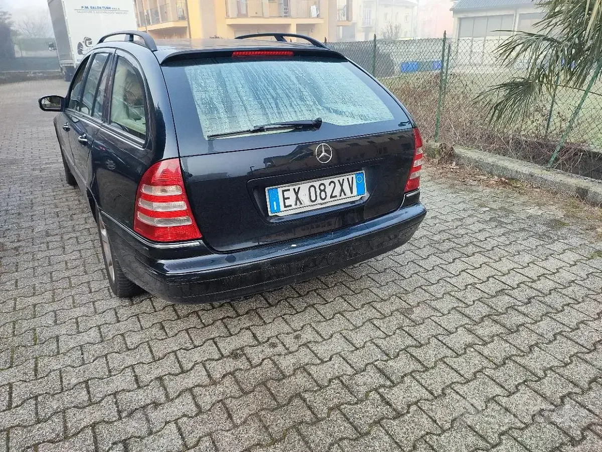 Usata Mercedes C220 150 CV (110 kW) 2006 Station wagon