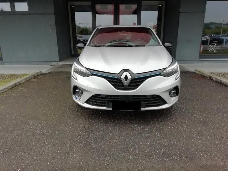 Usata Renault Clio V 91 CV (66 kW) 2021 Argento Berlina