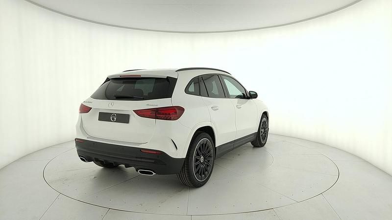 Nuova Mercedes GLA200 150 CV (110 kW) 2025 Bianco SUV