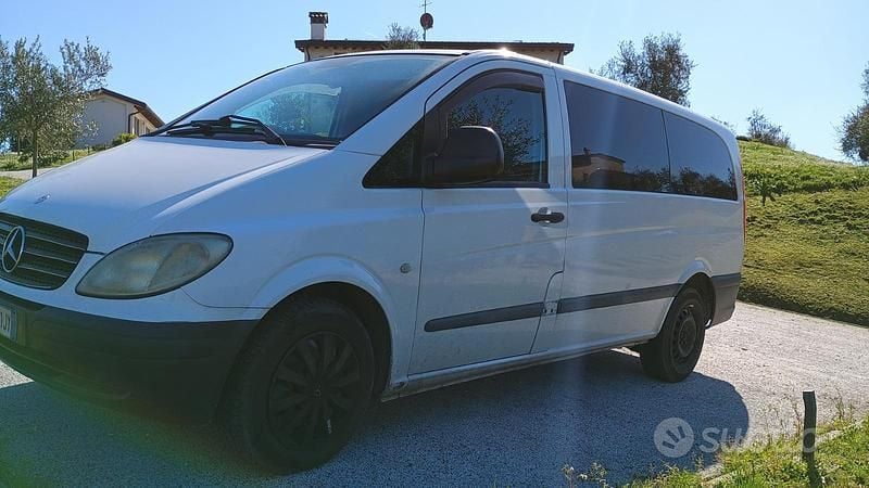 Bianco Usata 2004 Mercedes Vito Furgone | 6500 € (Buon prezzo) - Immagine 1/4