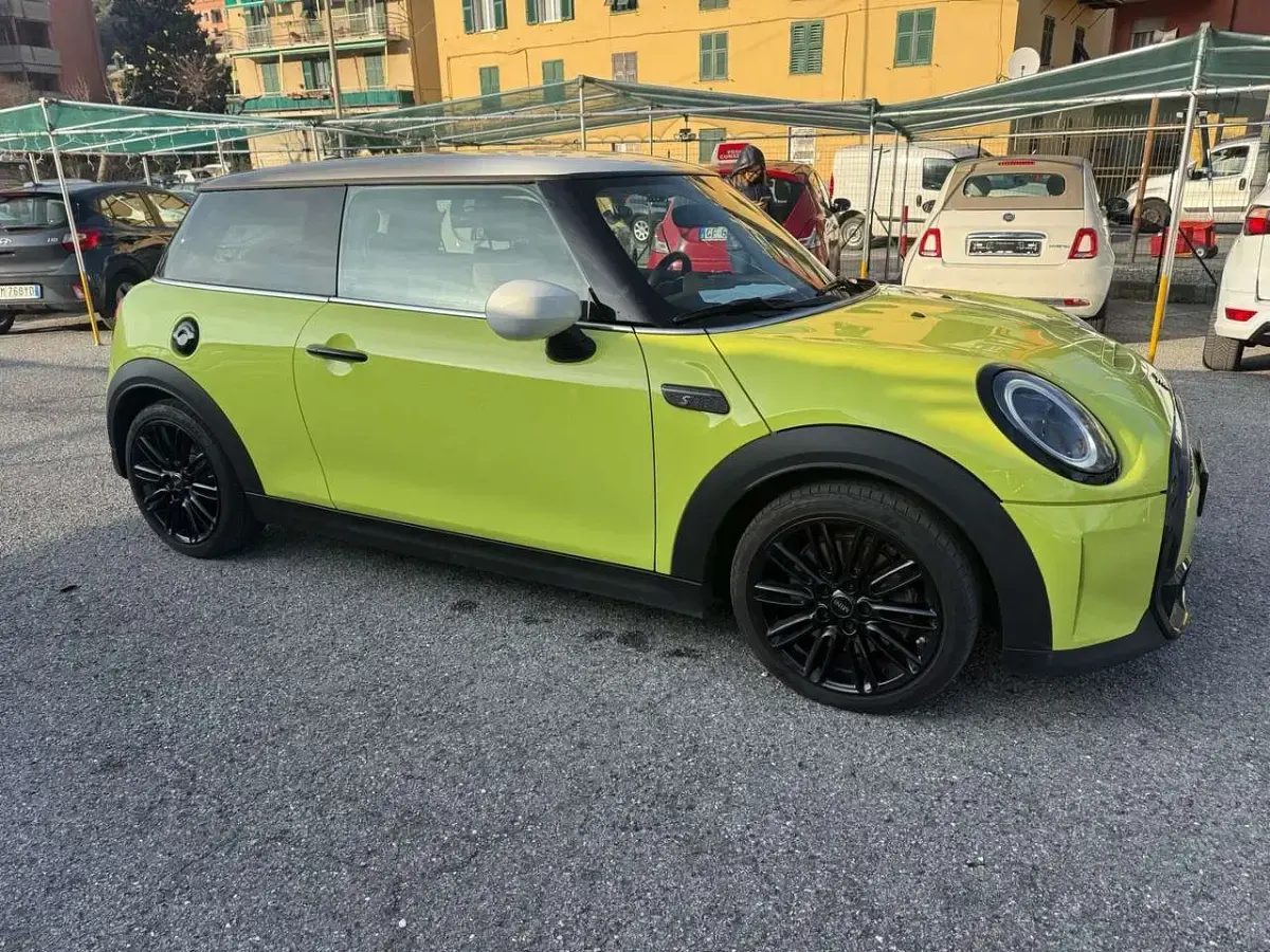 Usata Mini Cooper S Resolute Edition 178 CV (130 kW) 2022 Giallo Utilitaria