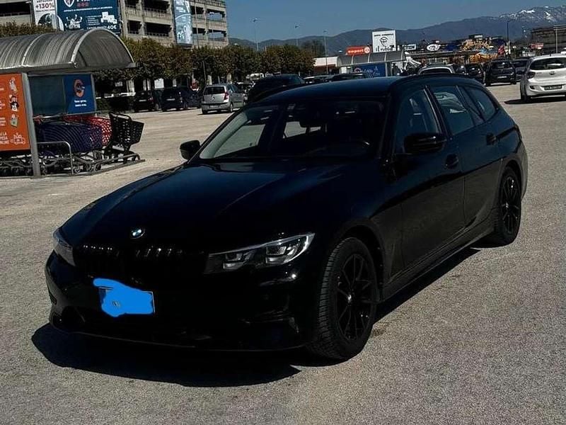Usata BMW 318 150 CV (110 kW) 2022 Nero Station wagon