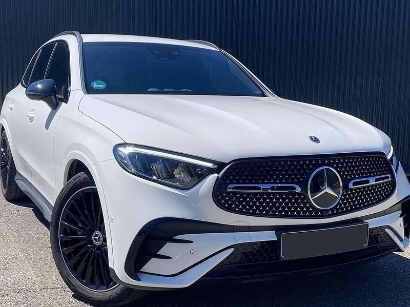 Usata Mercedes GLC220 AMG Line Premium 197 CV (144 kW) 2024 Bianco SUV