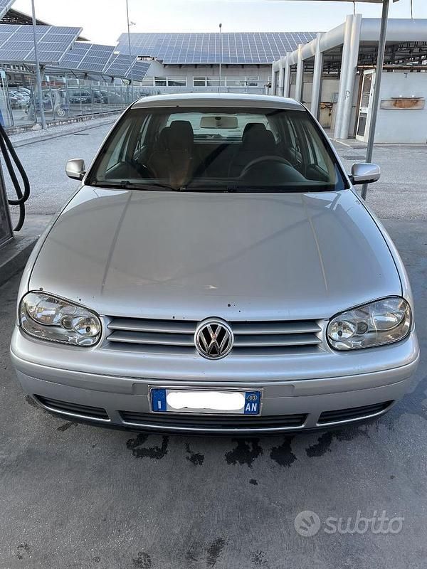 Usata VW Golf IV 101 CV (74 kW) 2003 Grigio Berlina