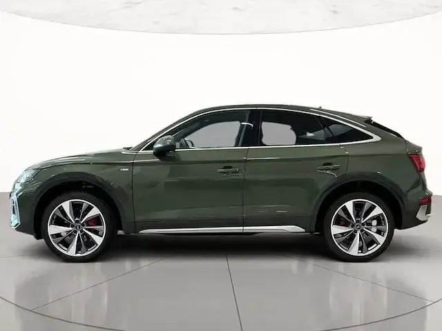 Usata Audi Q5 Sportback S-line plus 204 CV (150 kW) 2025 Verde distretto metallizzato SUV
