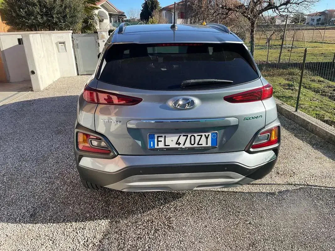 Usata Hyundai Kona Xpossible 120 CV (88 kW) 2017 Grigio SUV