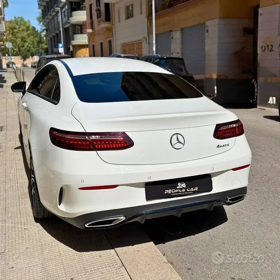 Usata Mercedes E220 Premium Plus 194 CV (142 kW) 2021 Bianco Coupé