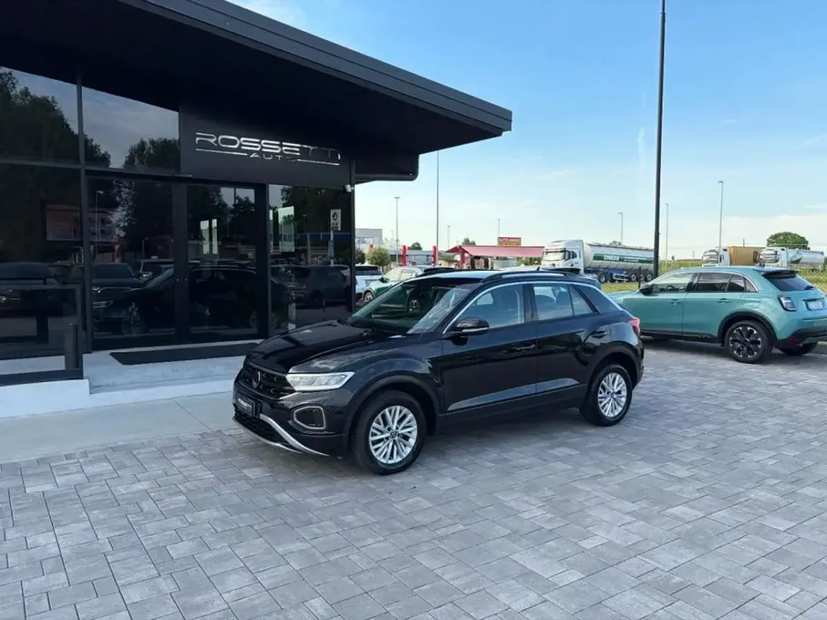Usata VW T-Roc 110 CV (80 kW) 2022 Nero SUV