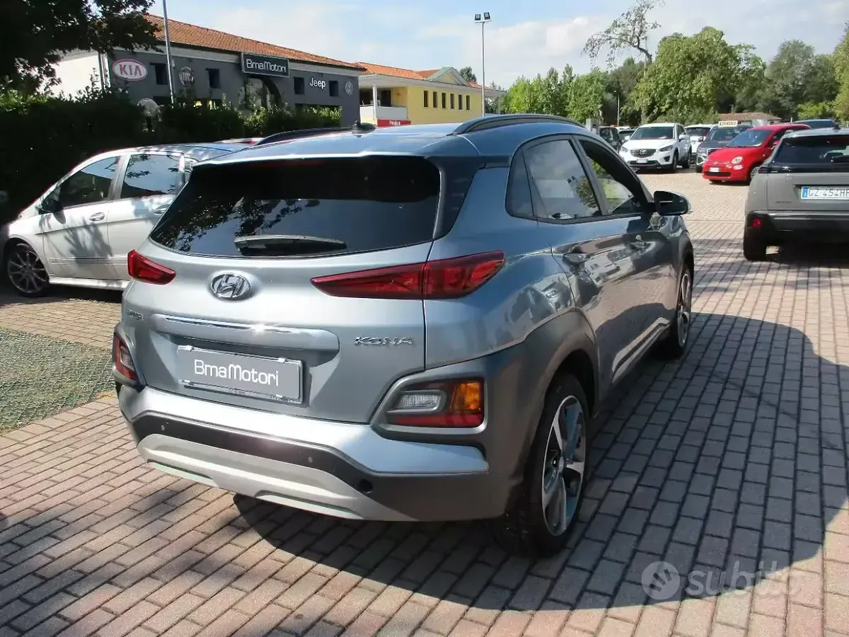 Usata Hyundai Kona Xpossible 120 CV (88 kW) 2018 Grigio SUV