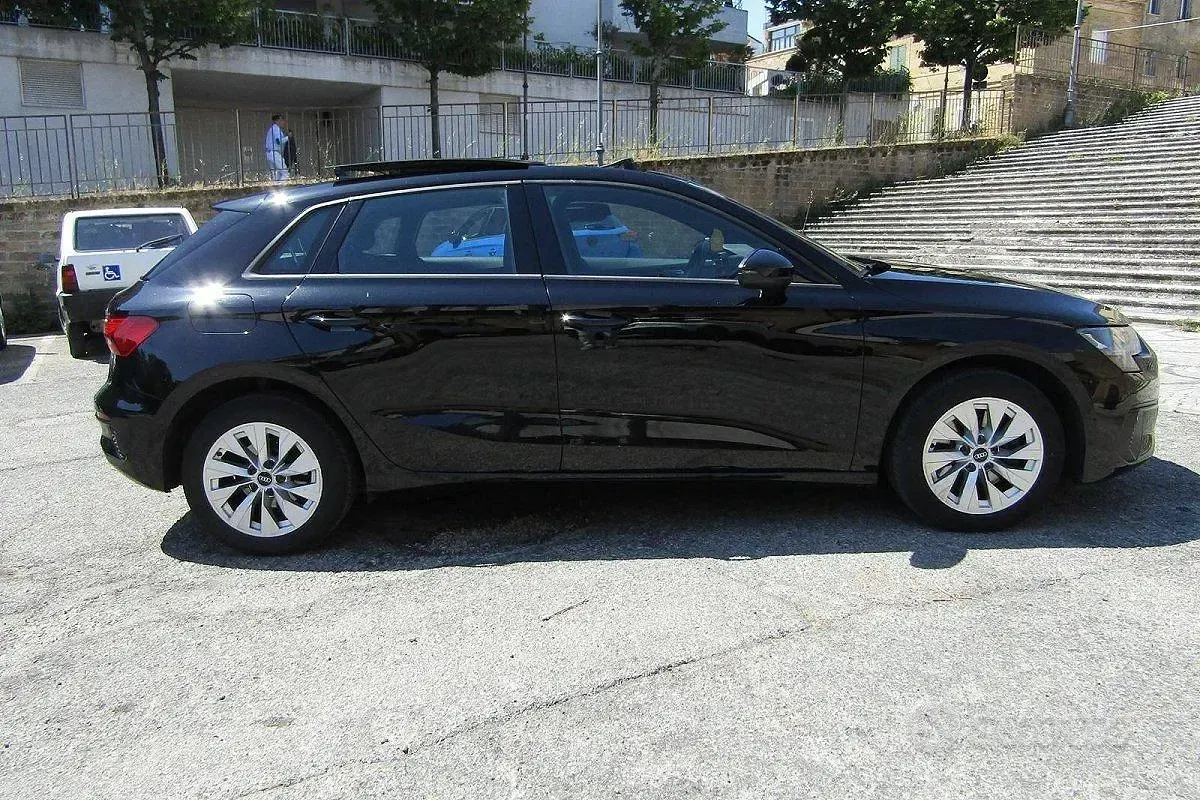 Usata Audi A3 Sportback Business 116 CV (85 kW) 2020 Nero Utilitaria