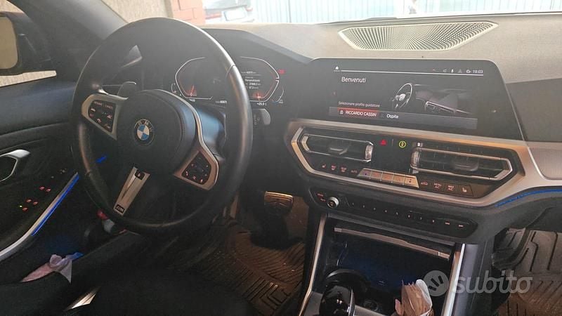 Usata BMW 320 M Sport 190 CV (139 kW) 2022 Blu Station wagon