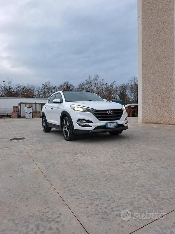 Bianco Usata 2016 Hyundai Tucson Xpossible SUV | 8500 € - Immagine 1/4