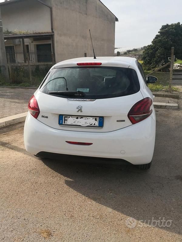 Usata Peugeot 208 2016 Bianco Utilitaria