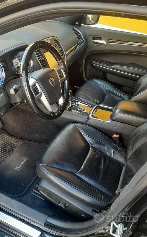 Usata Lancia Thema Platinum 239 CV (175 kW) 2012 Nero Berlina