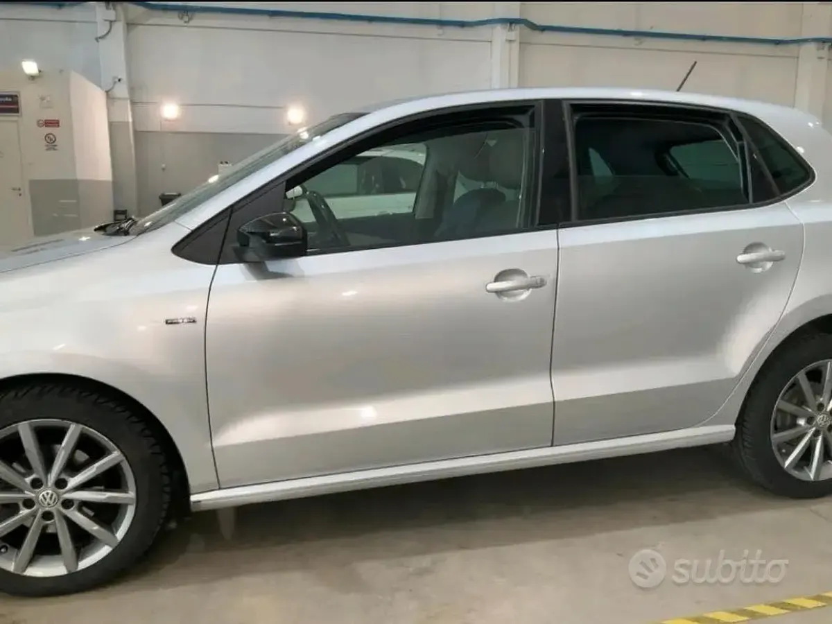 Usata VW Polo 75 CV (55 kW) 2015 Grigio Berlina