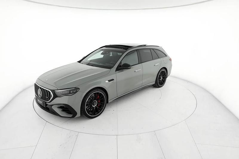 Usata Mercedes E53 AMG Premium Plus 449 CV (330 kW) 2024 Grigio alpi standard Station wagon