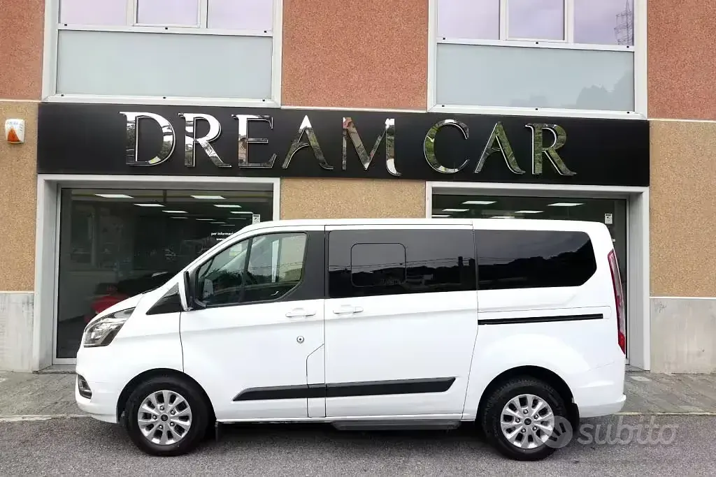 Usata Ford Tourneo Custom 131 CV (96 kW) 2020 Bianco Furgone