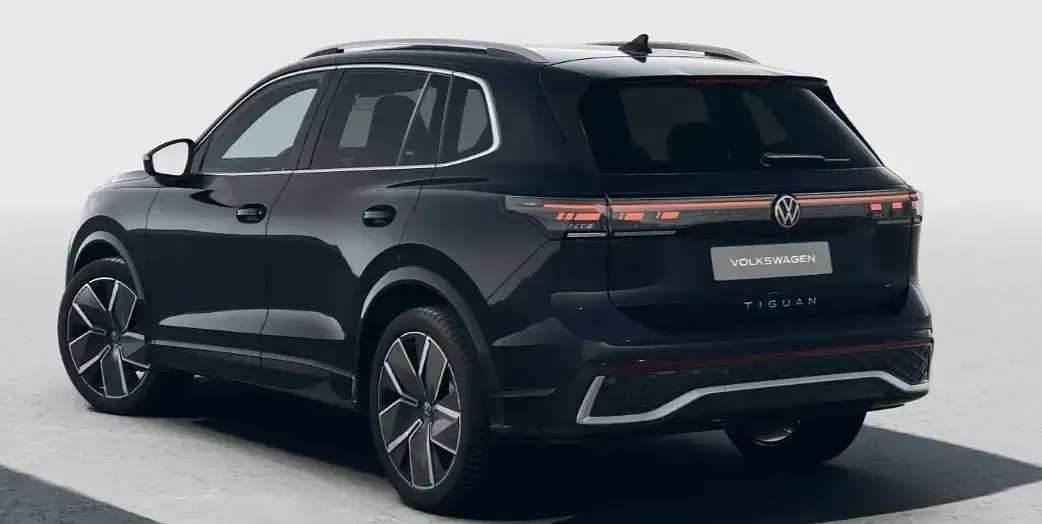 Nuova VW Tiguan R-line Plus 150 CV (110 kW) 2026 0e0e  grenadill black metalli SUV