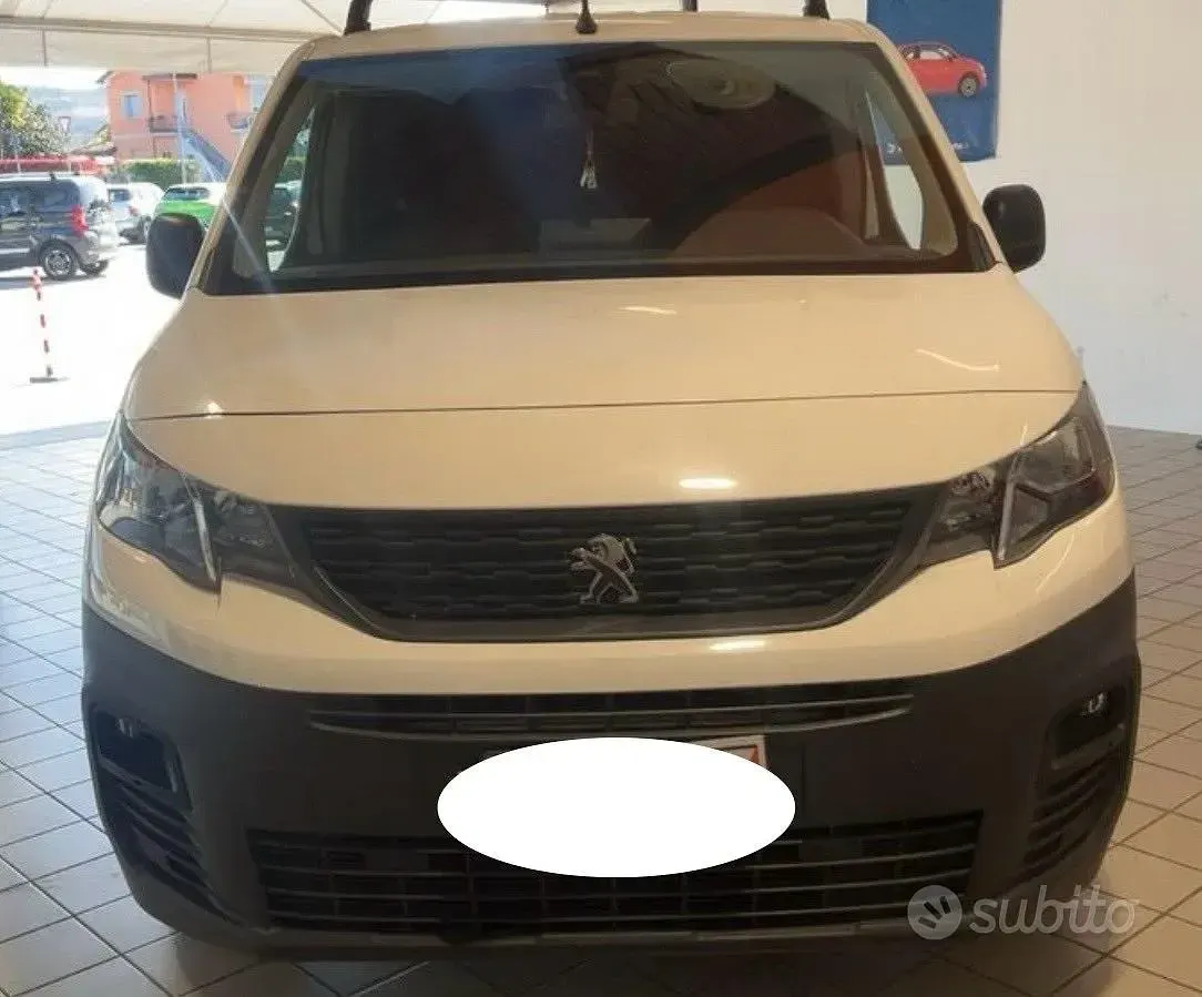 Käytetty Peugeot Partner 102 HP (75 kW) 2020 Valkoinen Tila-auto
