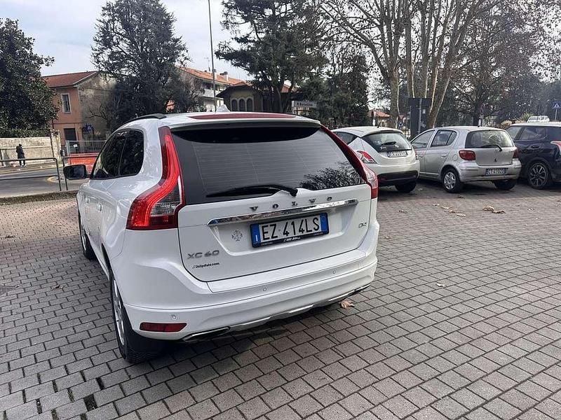 Usata Volvo XC60 Kinetic 181 CV (133 kW) 2015 SUV
