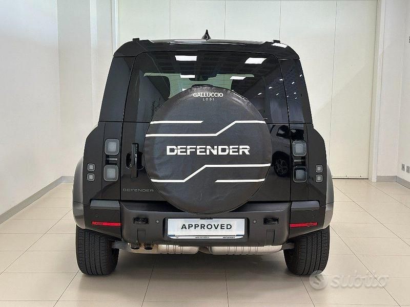 Usata Land Rover Defender SE Dynamic 200 CV (147 kW) 2025 Nero SUV