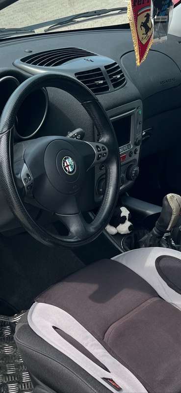 Usato 2002 Alfa Romeo 147 1.6 Benzin 105 CV (5.000 €)