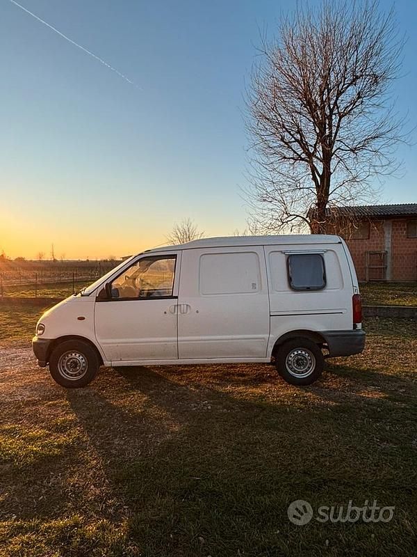 Usata Nissan Vanette 1994 Bianco Monovolume