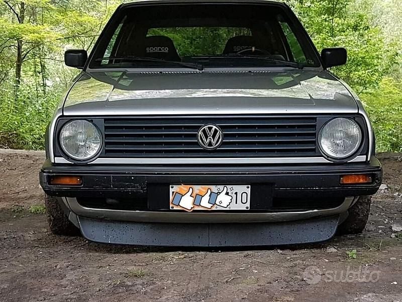Grigio Usata 1988 VW Golf II Tre volumi | 10.000 € - Immagine 1/3