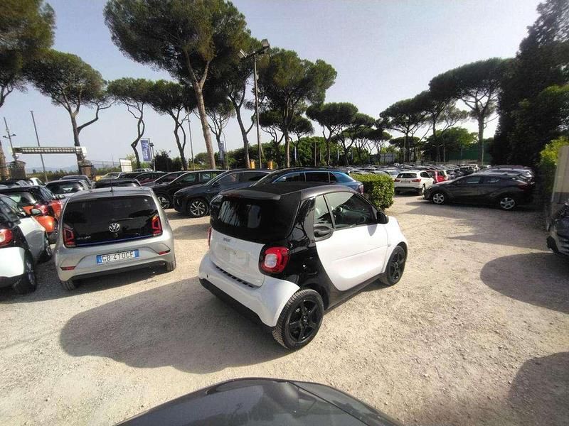 Bianco Usata 2018 Smart ForTwo Coupé Cabrio | 12.300 € (Buon prezzo) - Immagine 1/4