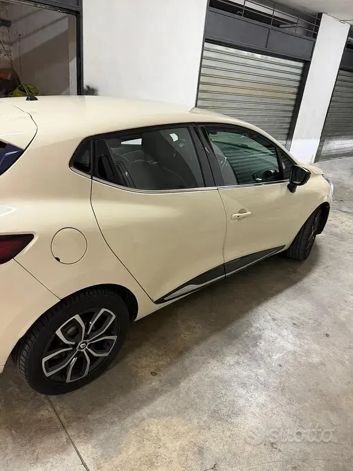 Usata Renault Clio IV 90 CV (66 kW) 2018 Berlina
