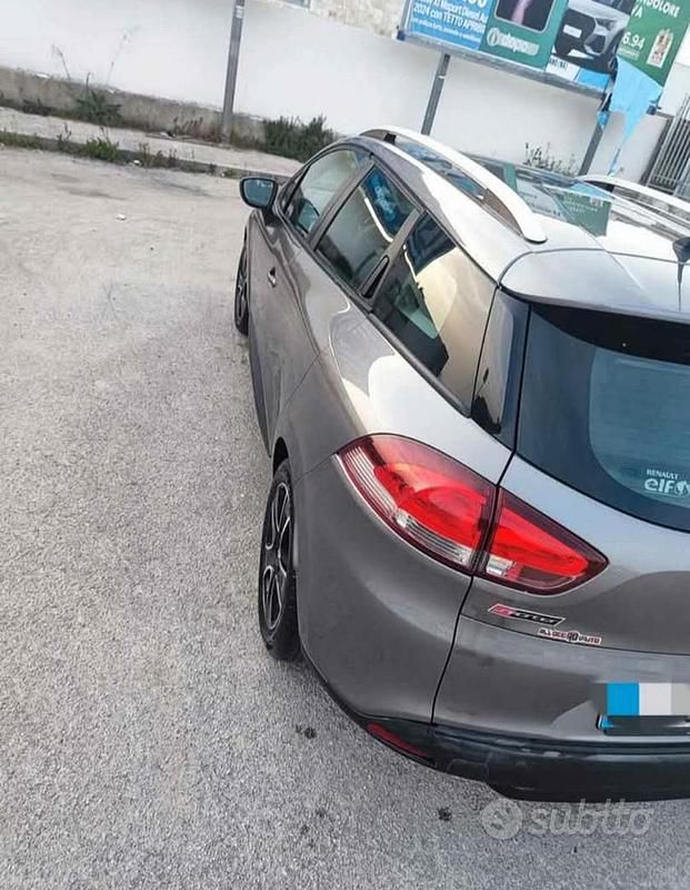 Usata Renault Clio GrandTour 90 CV (66 kW) 2013 Grigio Station wagon