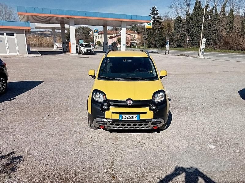 Usata Fiat Panda Cross Cross 95 CV (69 kW) 2015 Giallo Utilitaria
