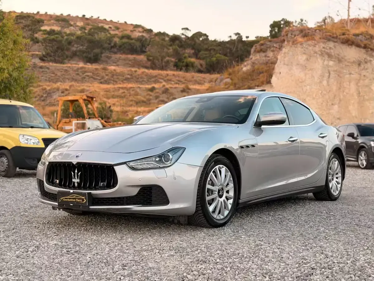 Usata Maserati Ghibli 250 CV (183 kW) 2015 Grigio Berlina