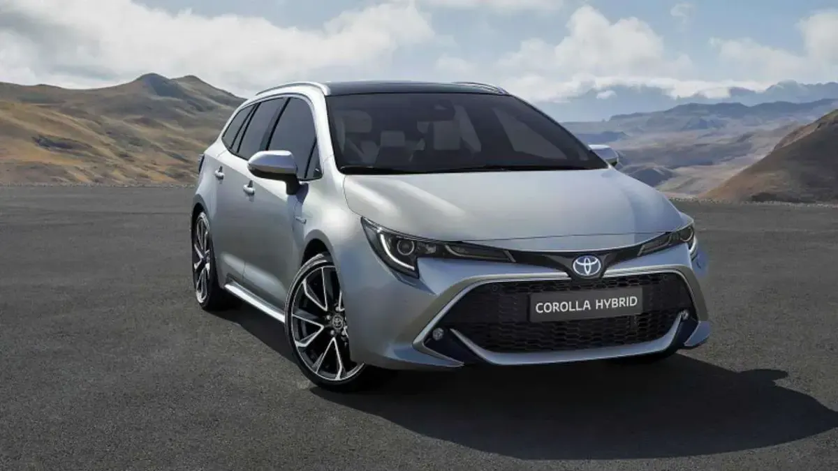 Nuova Toyota Corolla Active 140 CV (102 kW) 2025 Argento Station wagon