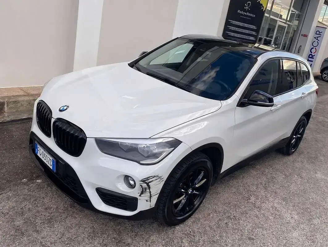 Usata BMW X1 Efficient Dynamics 150 CV (110 kW) 2017 Bianco SUV