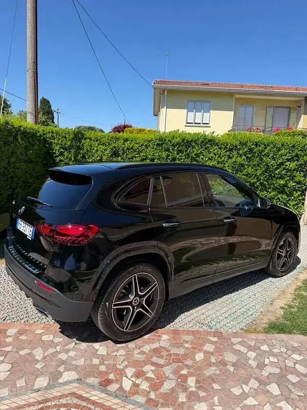 Usata Mercedes GLA200 Premium 150 CV (110 kW) 2026 SUV