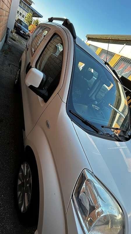 Usata Fiat Qubo Active 75 CV (55 kW) 2014 Bianco Monovolume