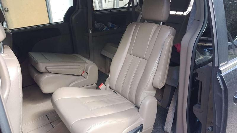 Usata Lancia Voyager Platinum 163 CV (119 kW) 2013 Nero Monovolume